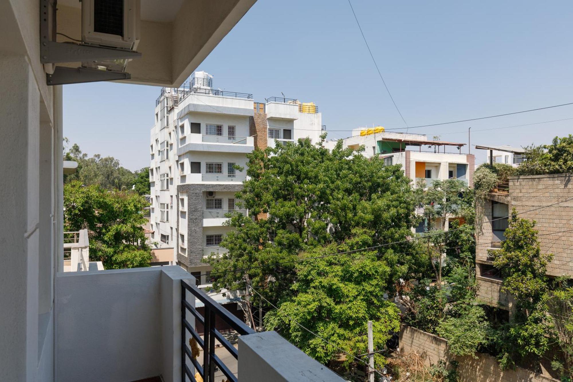 Mistyblue Suites Bangalore Exterior photo