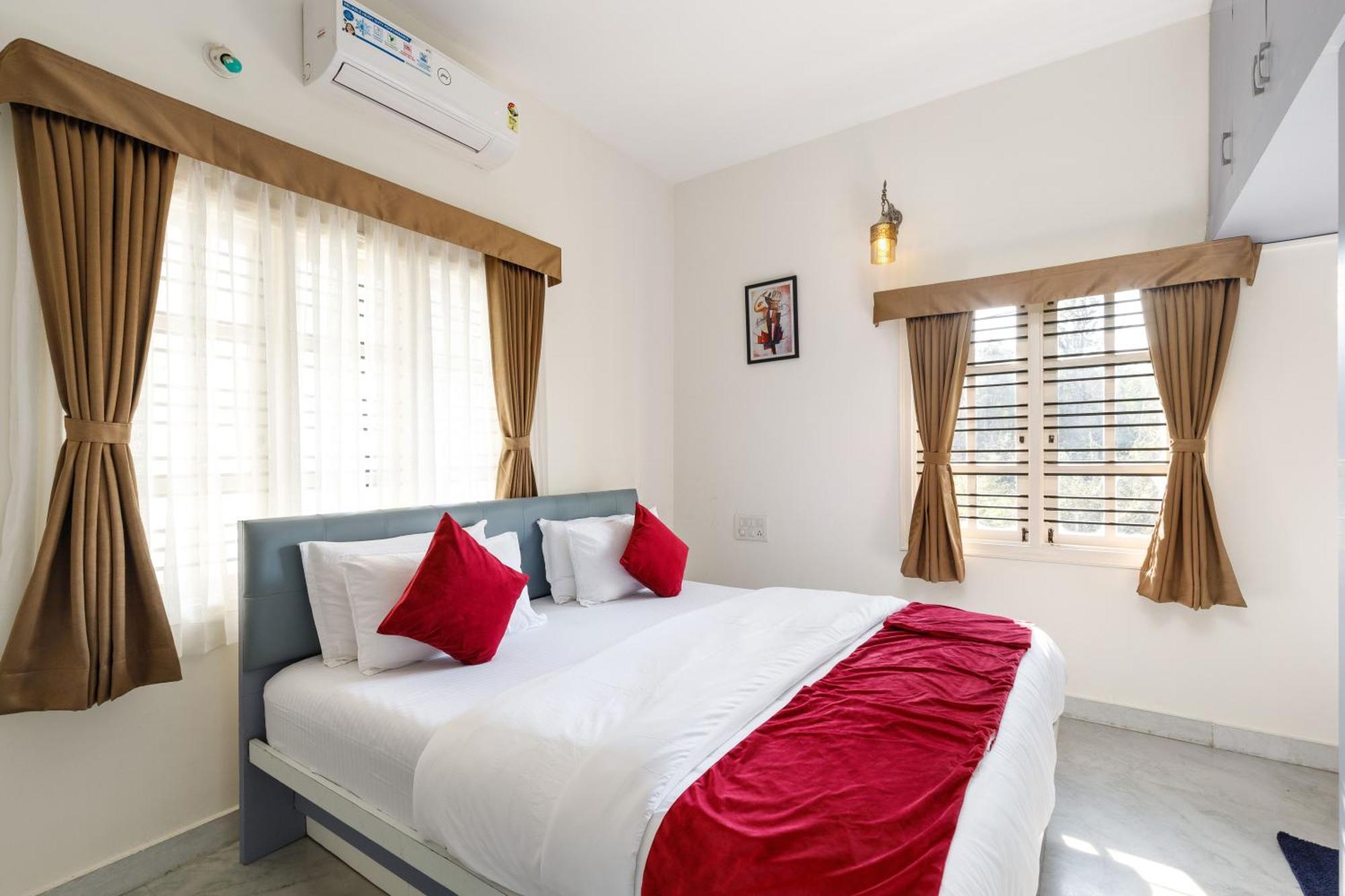 Mistyblue Suites Bangalore Exterior photo